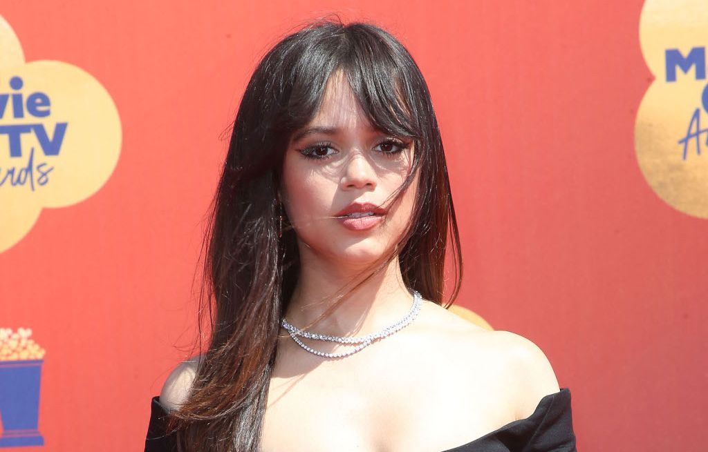 Jenna Ortega évoque la pression qu’elle a subie de la part de l’industrie du cinéma pour soigner ses réseaux sociaux