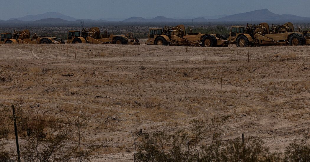 A Puzzle in Arizona’s Boom Towns: How to Keep Growing With Less Water