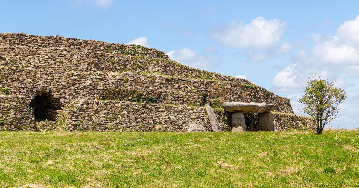 Carnac : le maire dit être sous la protection des gendarmes après la destruction des menhirs