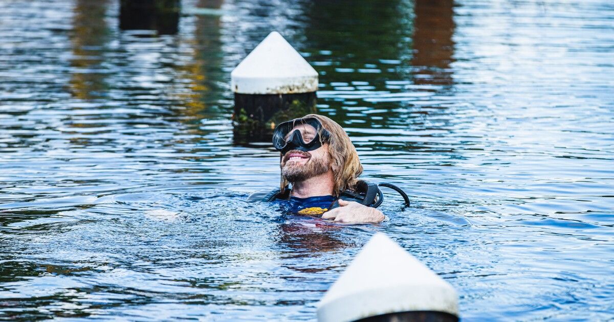 USF professor resurfaces after living underwater for 100 days