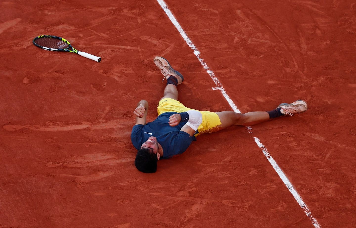 Carlos Alcaraz outlasts Alexander Zverev at French Open for third Slam title