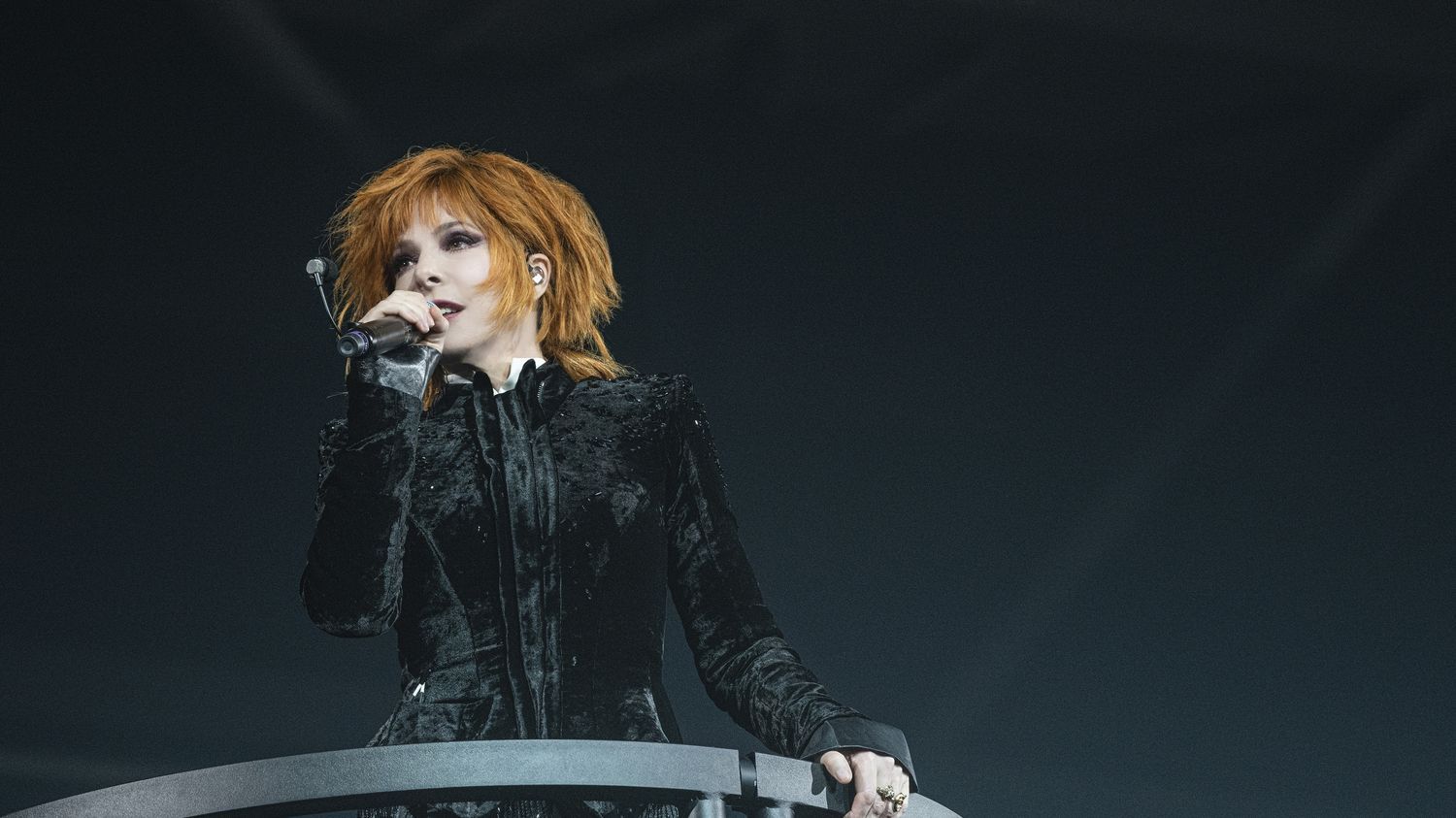 Les concerts annulés de Mylène Farmer reportés à septembre 2024, une troisième date annoncée