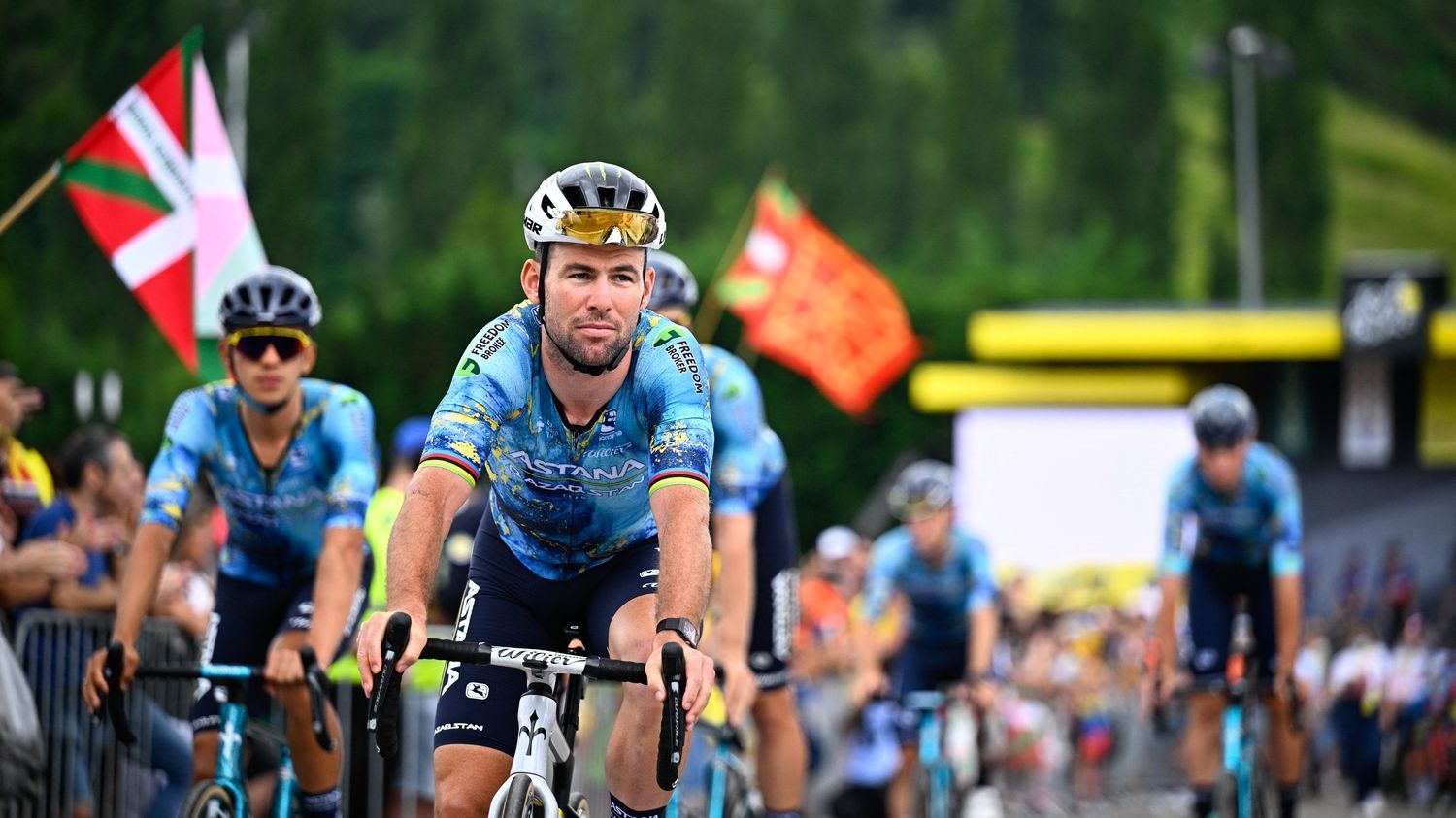 Tour de France 2023 : "On souhaite que Mark Cavendish poursuive en 2024"... Son manager Alexandre Vinokourov ouvre la porte