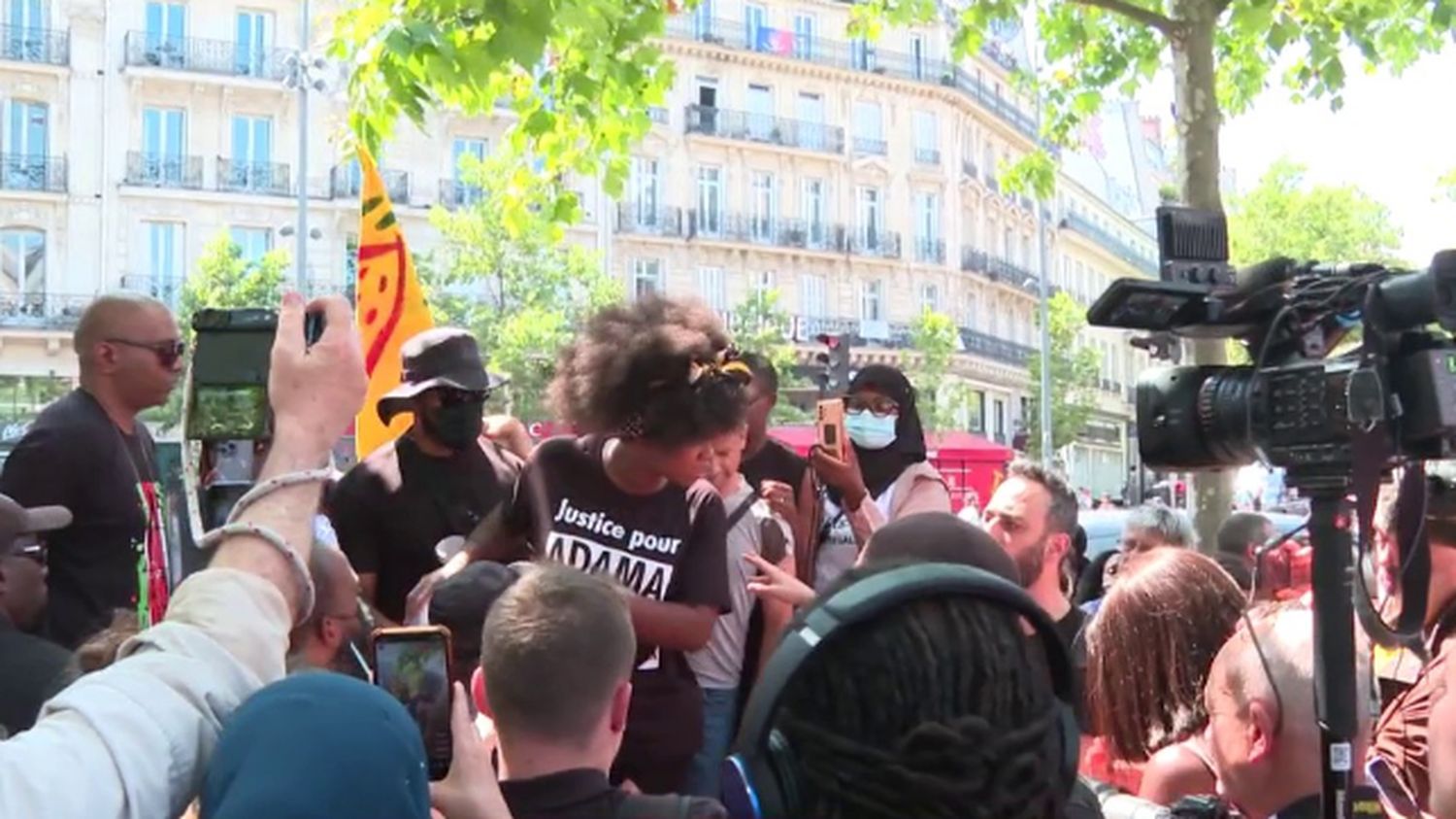 Interdiction de la marche pour Adama Traoré : le cortège s'est finalement élancé à Paris