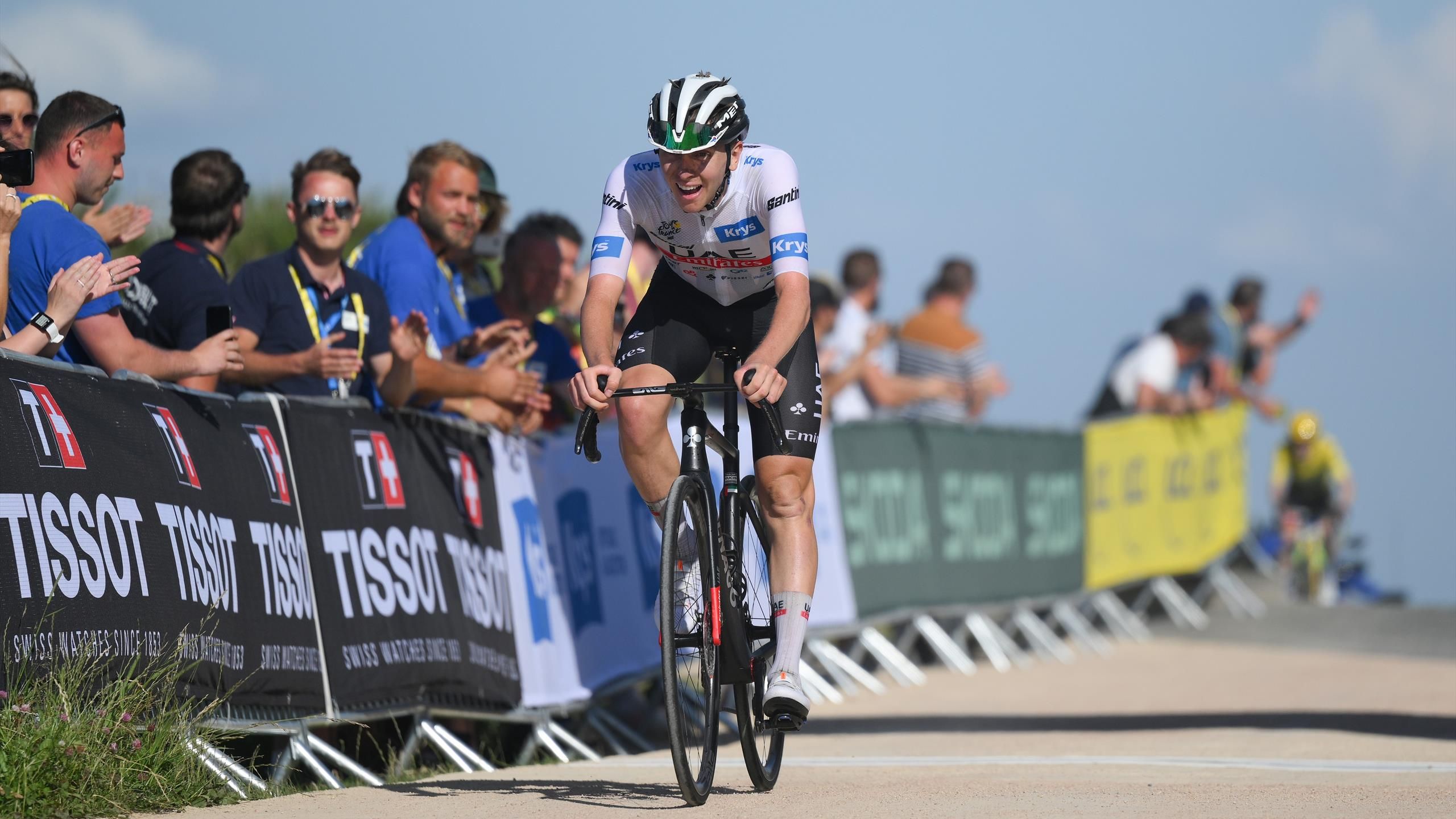 Tour de France 2023 | Tadej Pogacar grappille sur Jonas Vingegaard, Michael Woods remporte l'étape