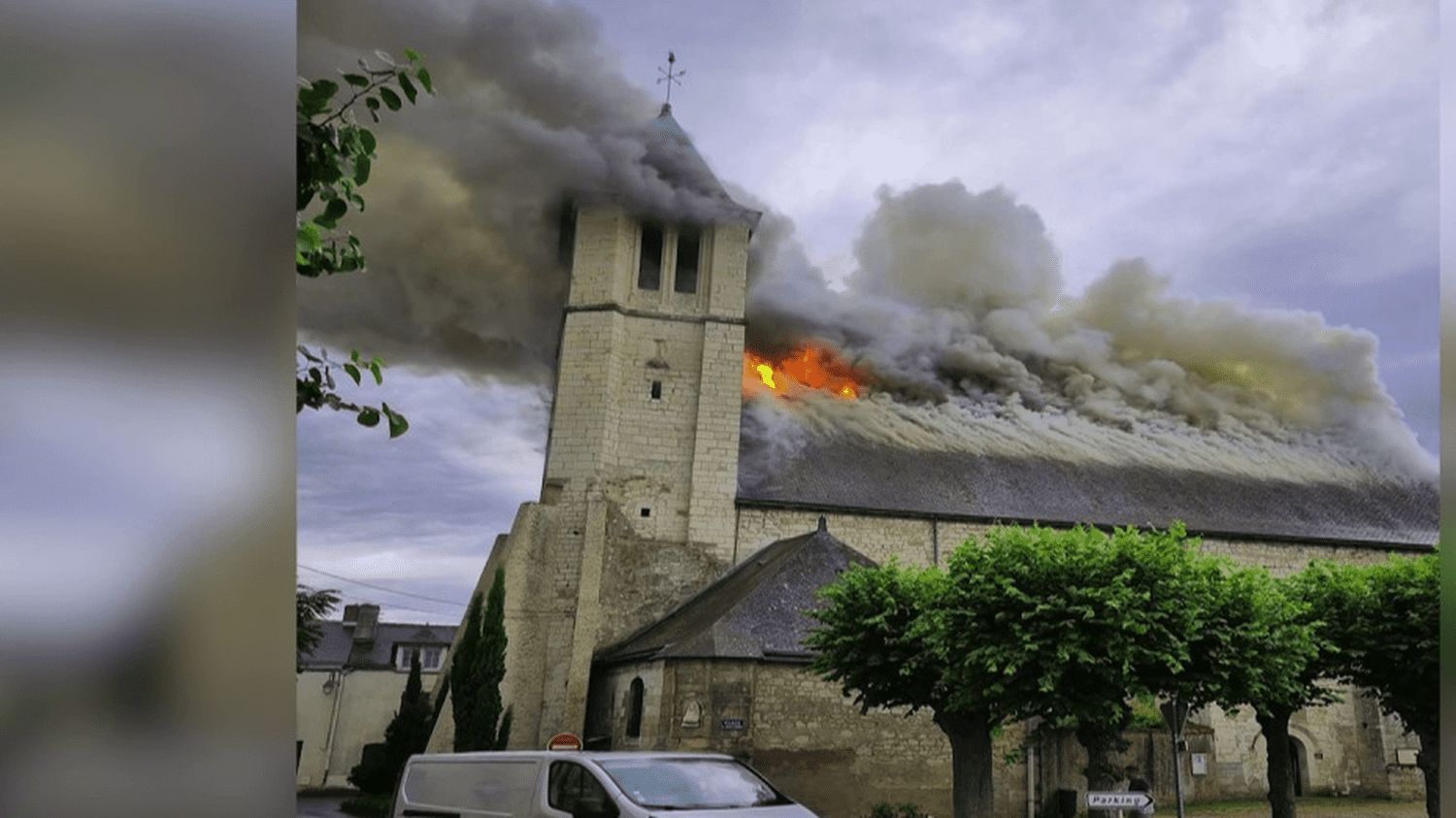 Indre-et-Loire : une église prend feu à cause des orages