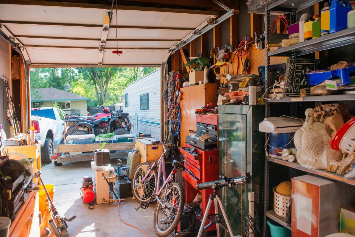 9 idées de rangement pratiques à réaliser soi-même pour organiser votre garage