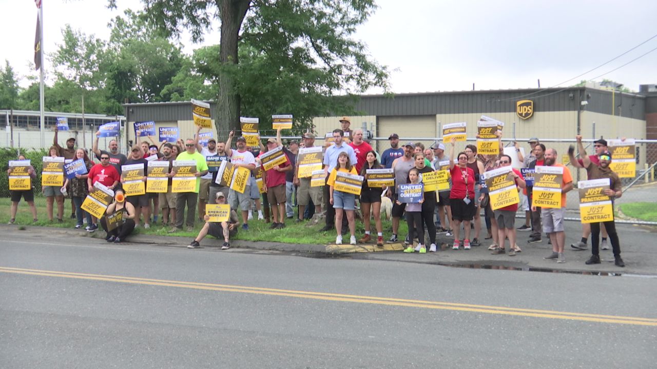 Picket practice held in West Springfield as UPS Teamsters strike looms