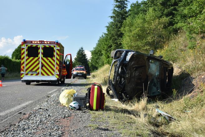 Dramatique sortie de route sur la D1, à Violay