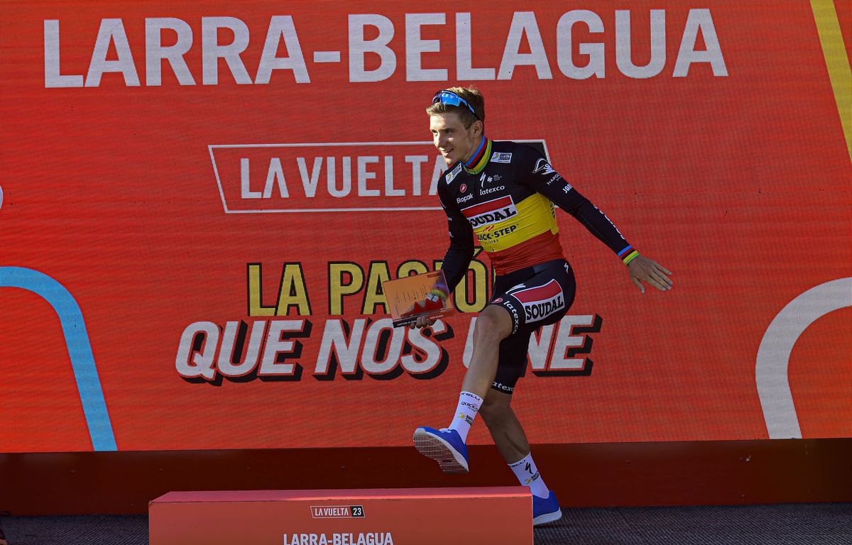 Tour d'Espagne : Evenepoel l'emporte à l'orgueil après sa faillite de la veille