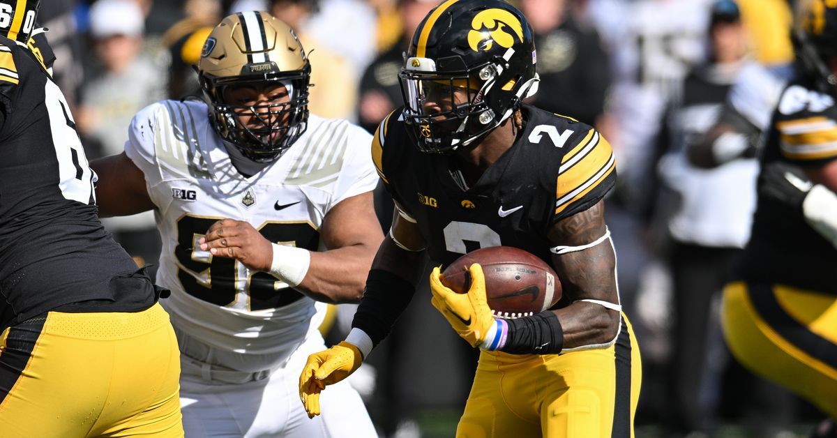 Iowa Hawkeyes Football: Kaleb Brown off depth chart after Purdue game