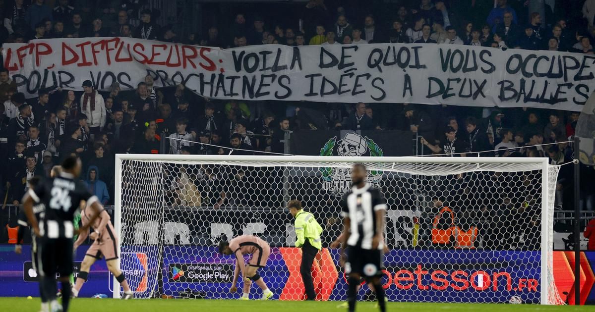 Angers-PSG : pour protester contre la LFP, le public lance des balles de tennis sur la pelouse (vidéo)