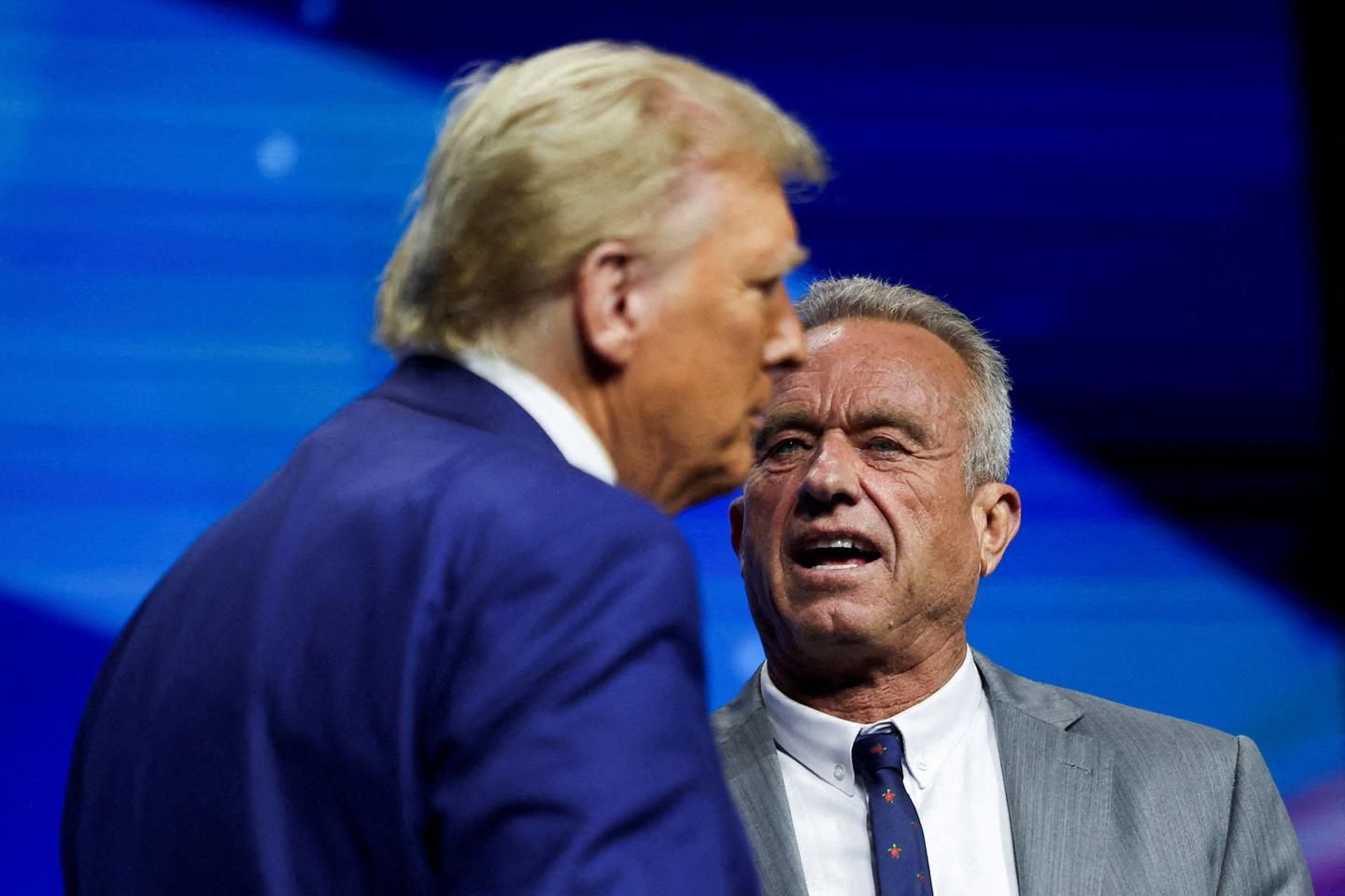 Robert F. Kennedy Jr nommé ministre de la santé : près de 80 Nobel s’opposent au choix de Donald Trump