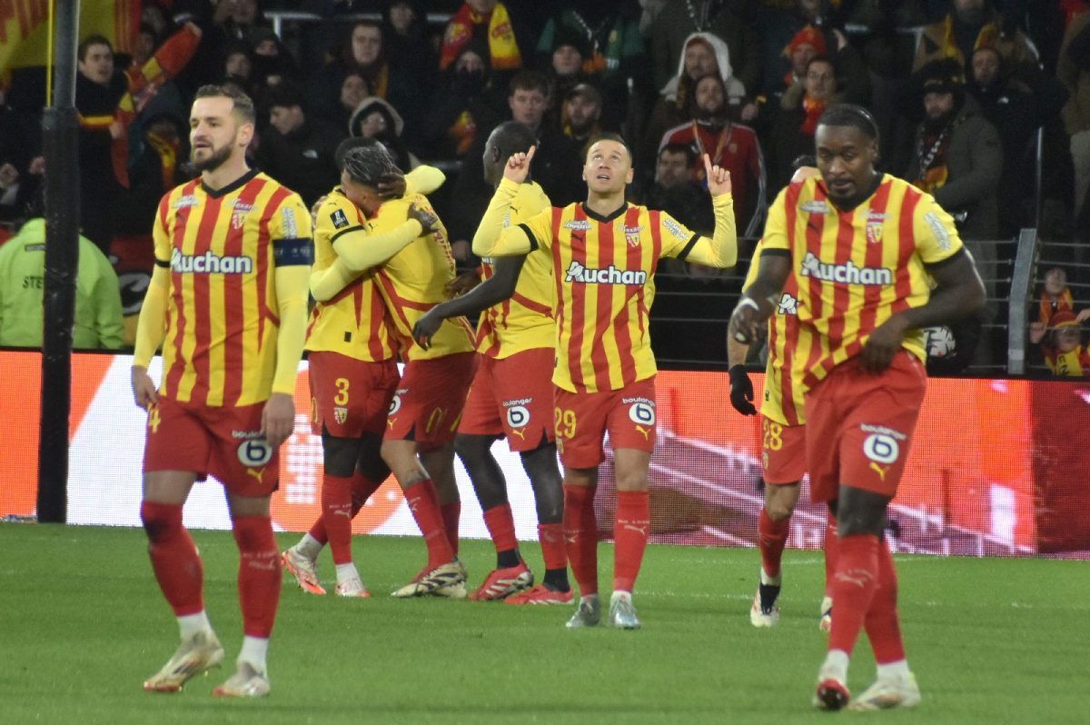 Le RC Lens communique sur le départ de Frankowski