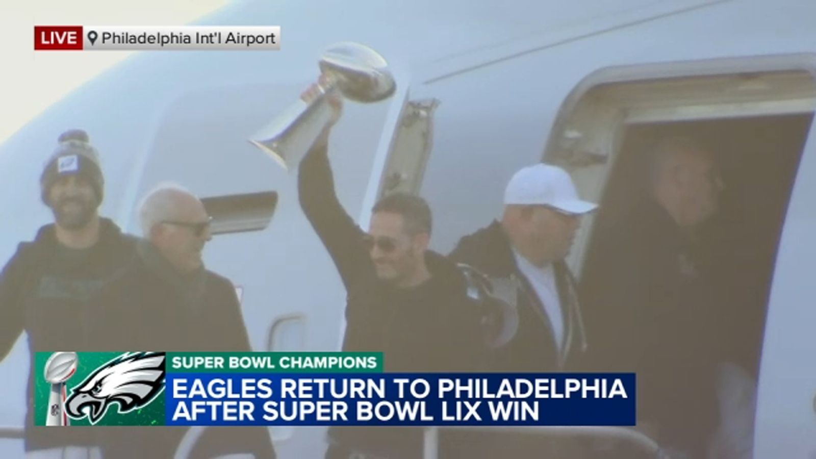 Super Bowl champion Eagles return to Philly; Lombardi Trophy hoisted moments off plane