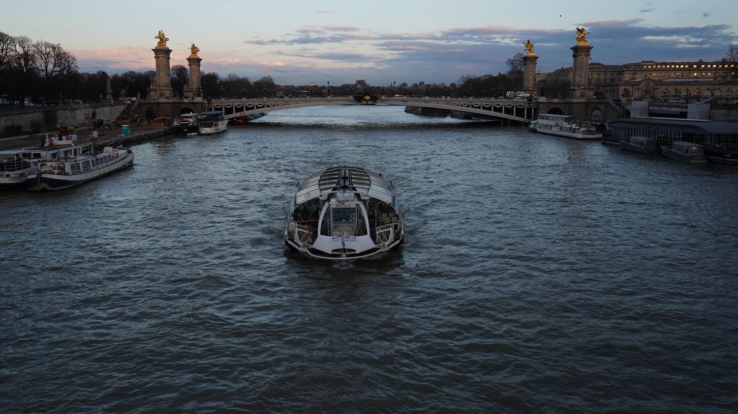 Paris 2024 : Tony Estanguet "surpris" par l'étude d'une ONG sur l'état de la Seine, jugé "alarmant"