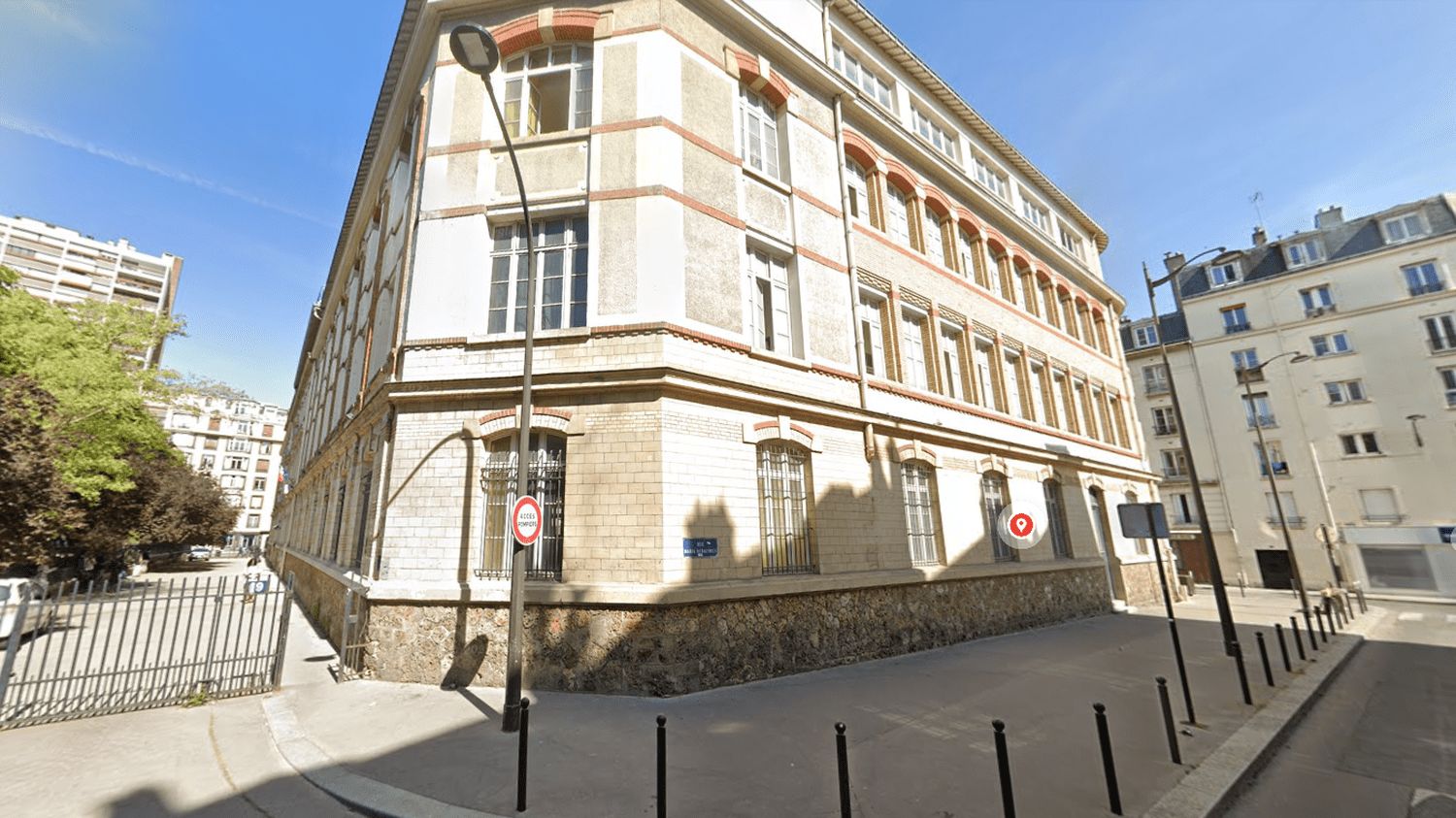 Paris : un enseignant en garde à vue après avoir brûlé 63 copies officielles du bac devant un lycée de la capitale