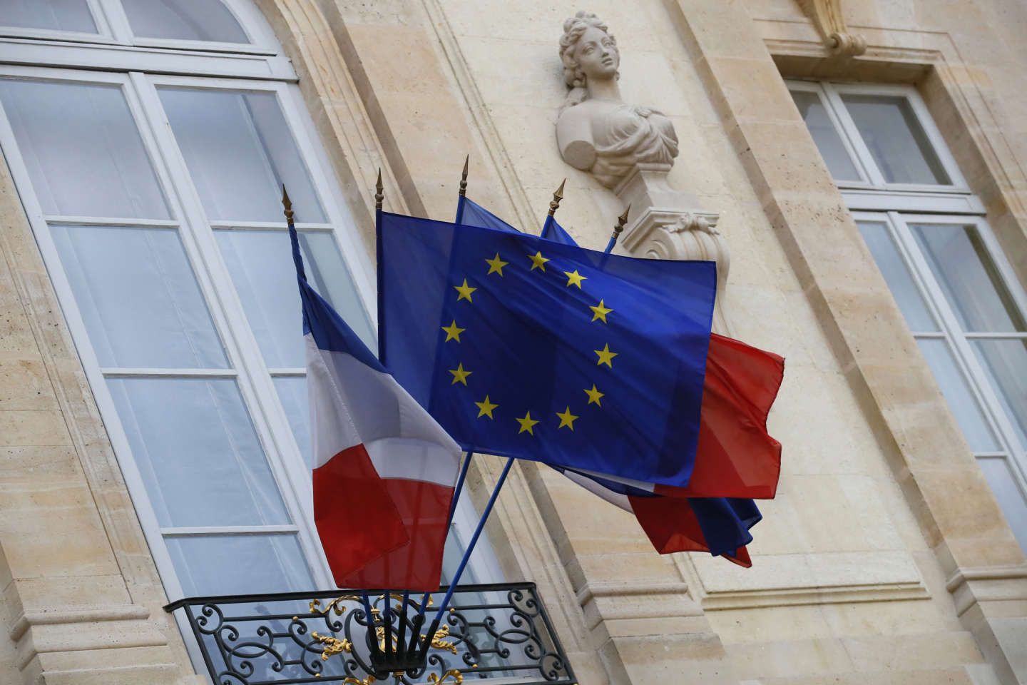 L’Assemblée nationale vote pour l’obligation du drapeau européen sur les mairies des villes de plus de 1 500 habitants