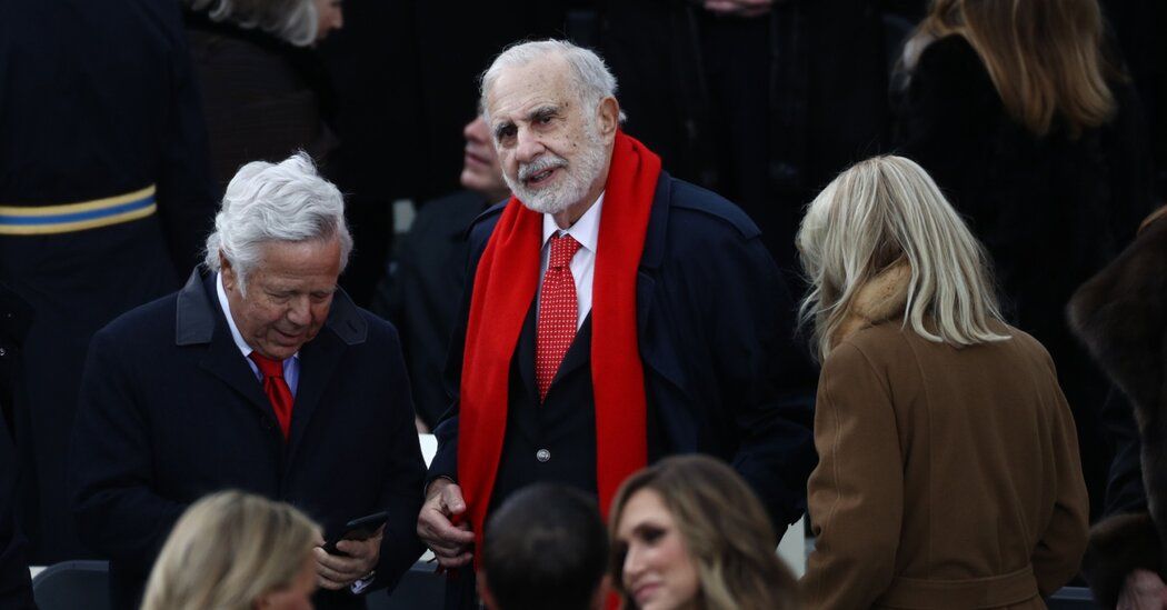 Carl Icahn’s Firm Faces Federal Inquiry