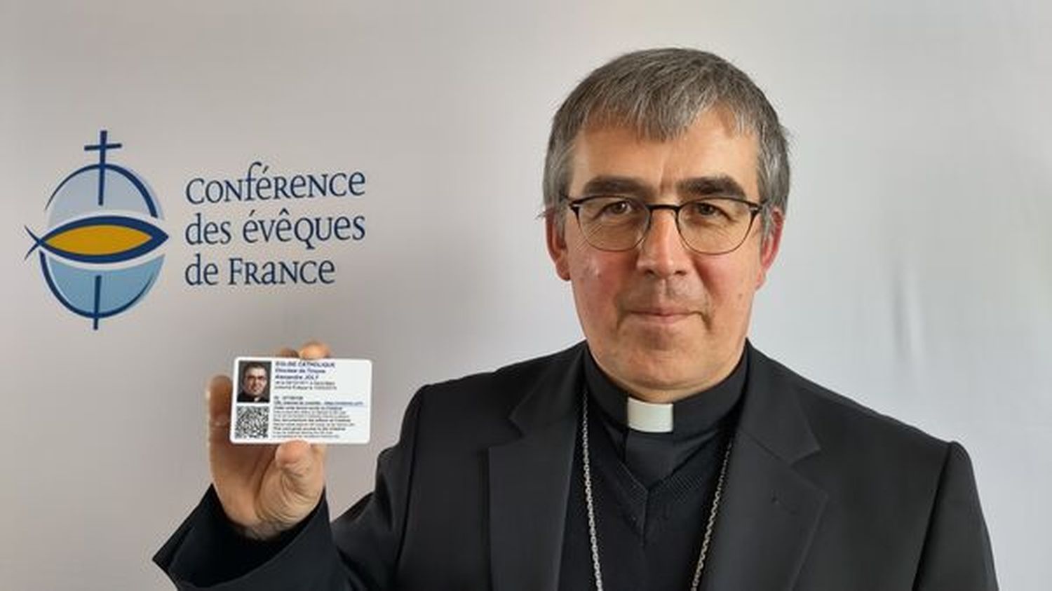 l'Église lance une carte d'identité numérique pour s'assurer que les prêtres sont aptes à célébrer