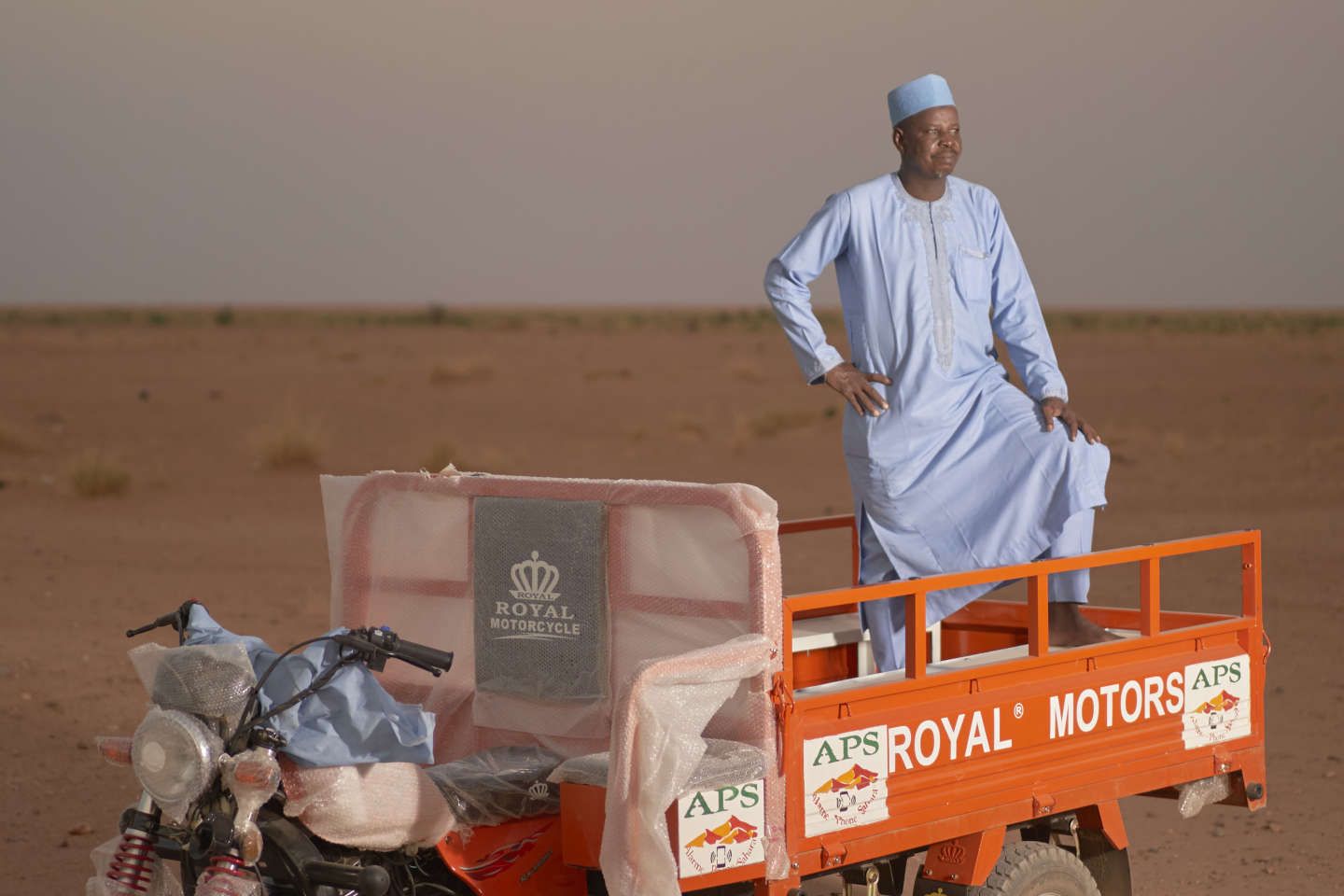 Azizou Chehou, l’homme qui sauve la vies de migrants naufragés dans le Sahara