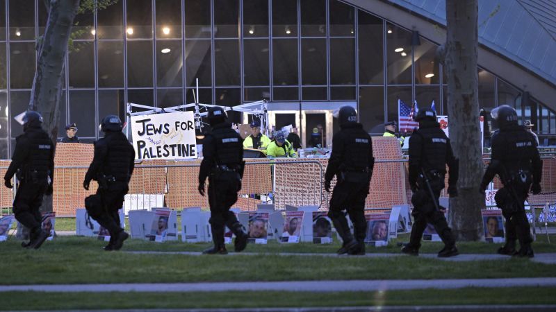 College campus protests: Encampments cleared from at least 3 universities as pro-Palestinian demonstrations continue