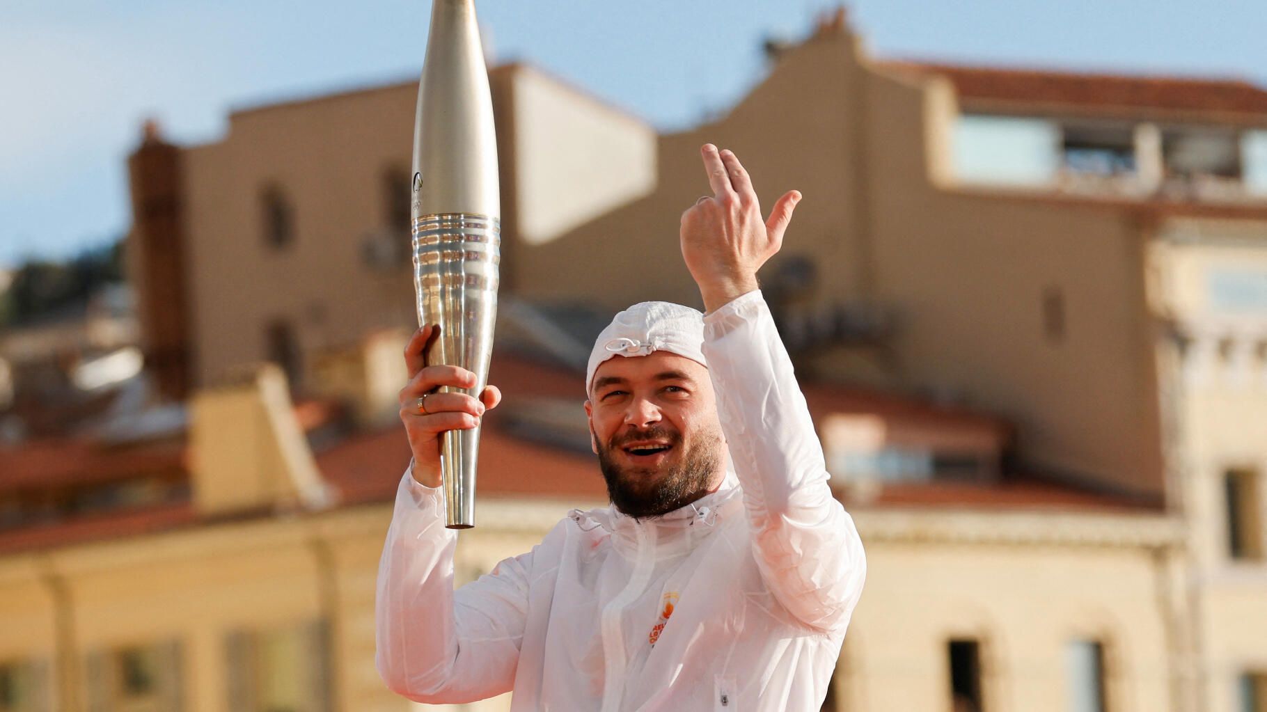 Jul a " un peu gâché la fête " de l’allumage de la flamme à Marseille, selon Renaud Muselier