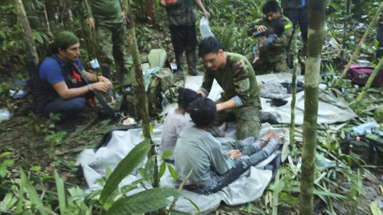 Crash d'un avion en Colombie : quatre enfants retrouvés vivants après 40 jours dans la jungle