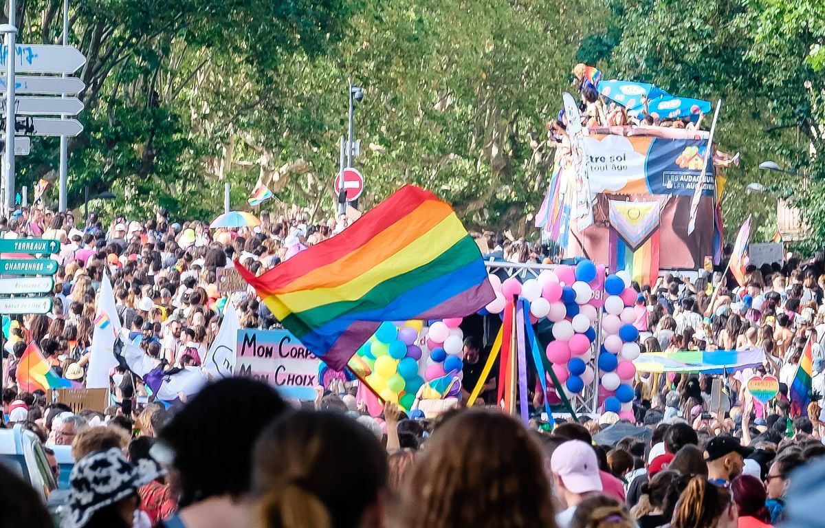 Marche des fiertés : Des milliers de personnes ont défilé ce samedi