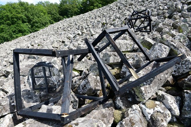 Une exposition de land art portée par l'Agglo du Puy-en-Velay vandalisée