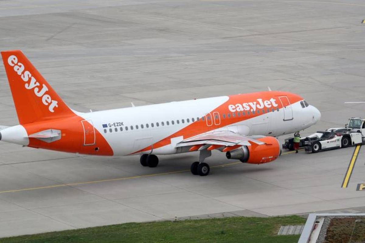 EasyJet annule près de 2.000 vols pour cet été