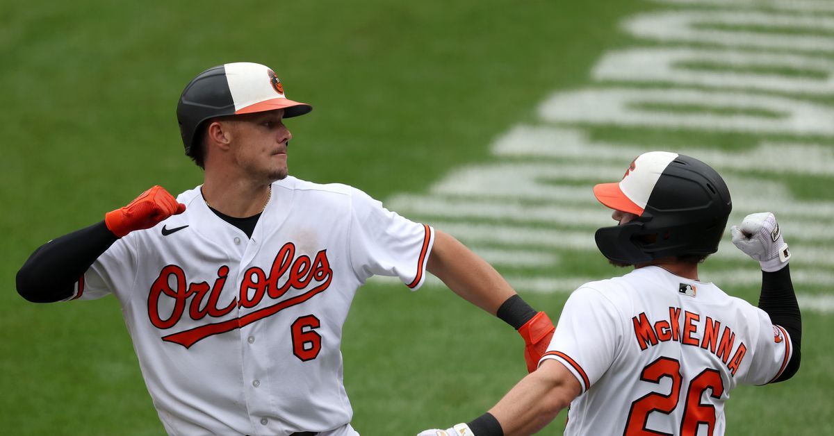 The streak lives! Orioles hold off late Astros rallies to dodge sweep with 5-4 win