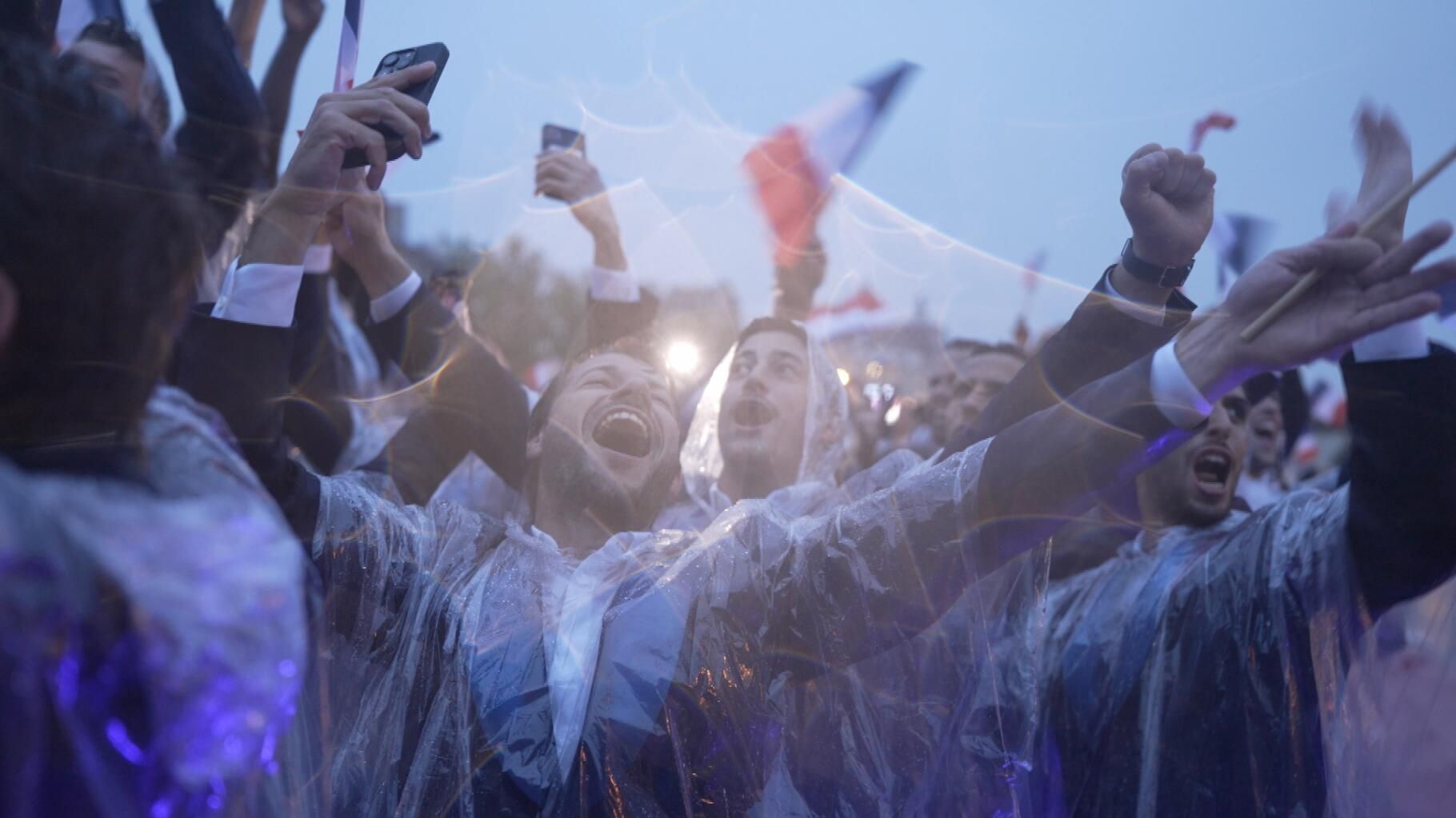 " Au Cœur des Jeux " sur France 2 : Paris 2024 passe du " désastre " à la " parenthèse enchantée "