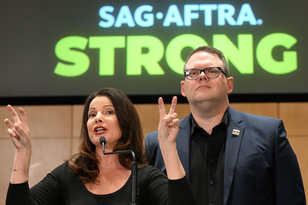 SAG-AFTRA’s Fran Drescher & Duncan Crabtree-Ireland Talk “Dealbreaker” Moment To End Strike