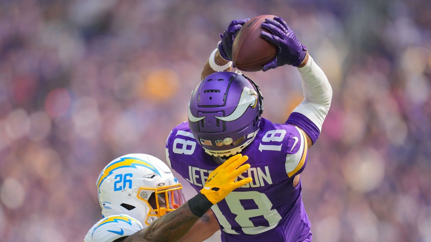 Vikings list Justin Jefferson, T.J. Hockenson as questionable