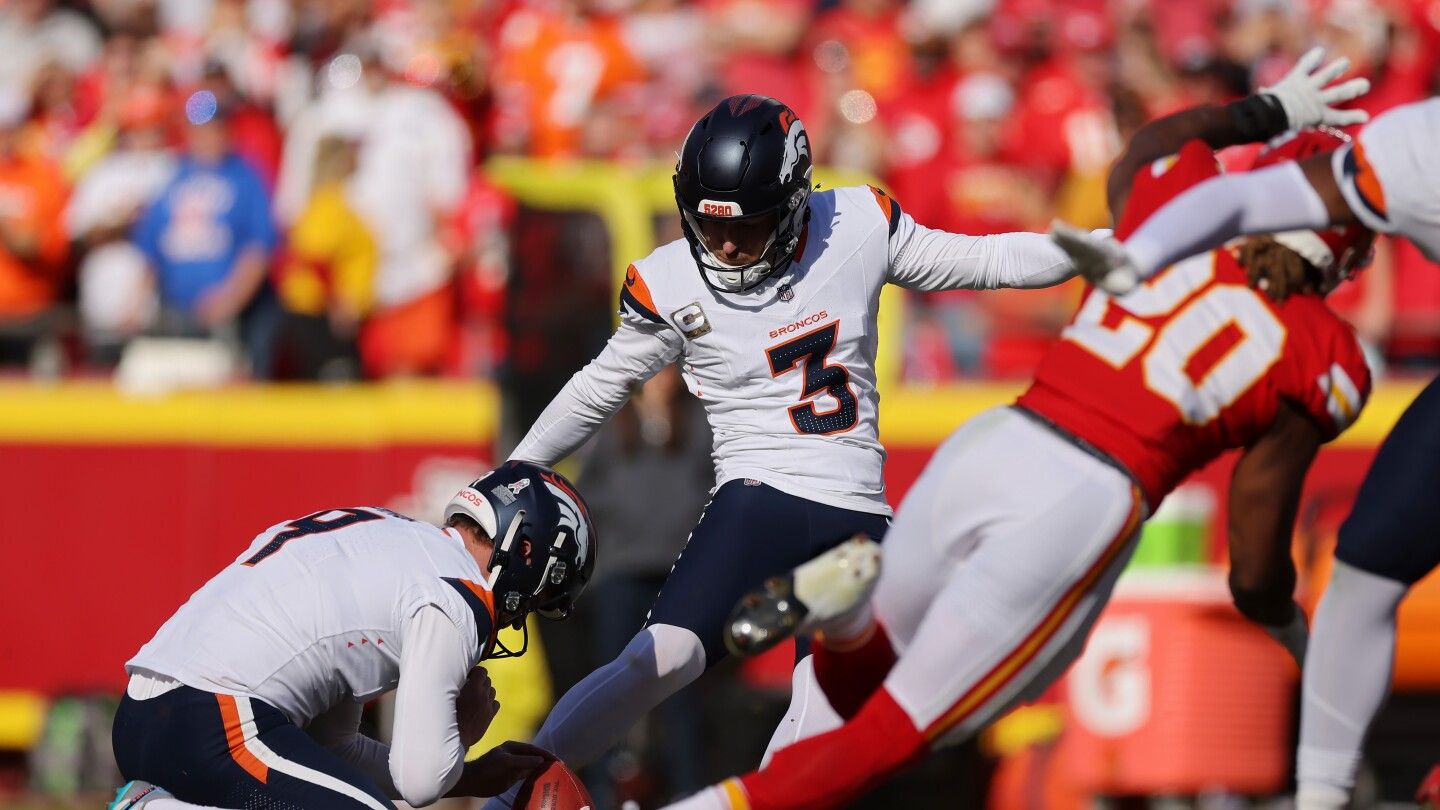 Chiefs beat Broncos 16-14 on last-second blocked field goal