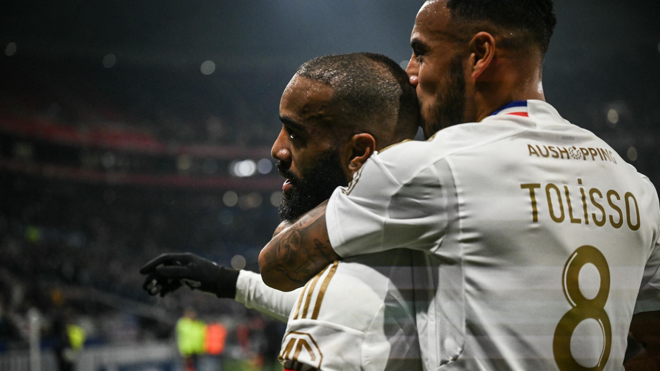 "Ça fait du bien de se sentir aimé" : Pierre Sage a changé Alexandre Lacazette