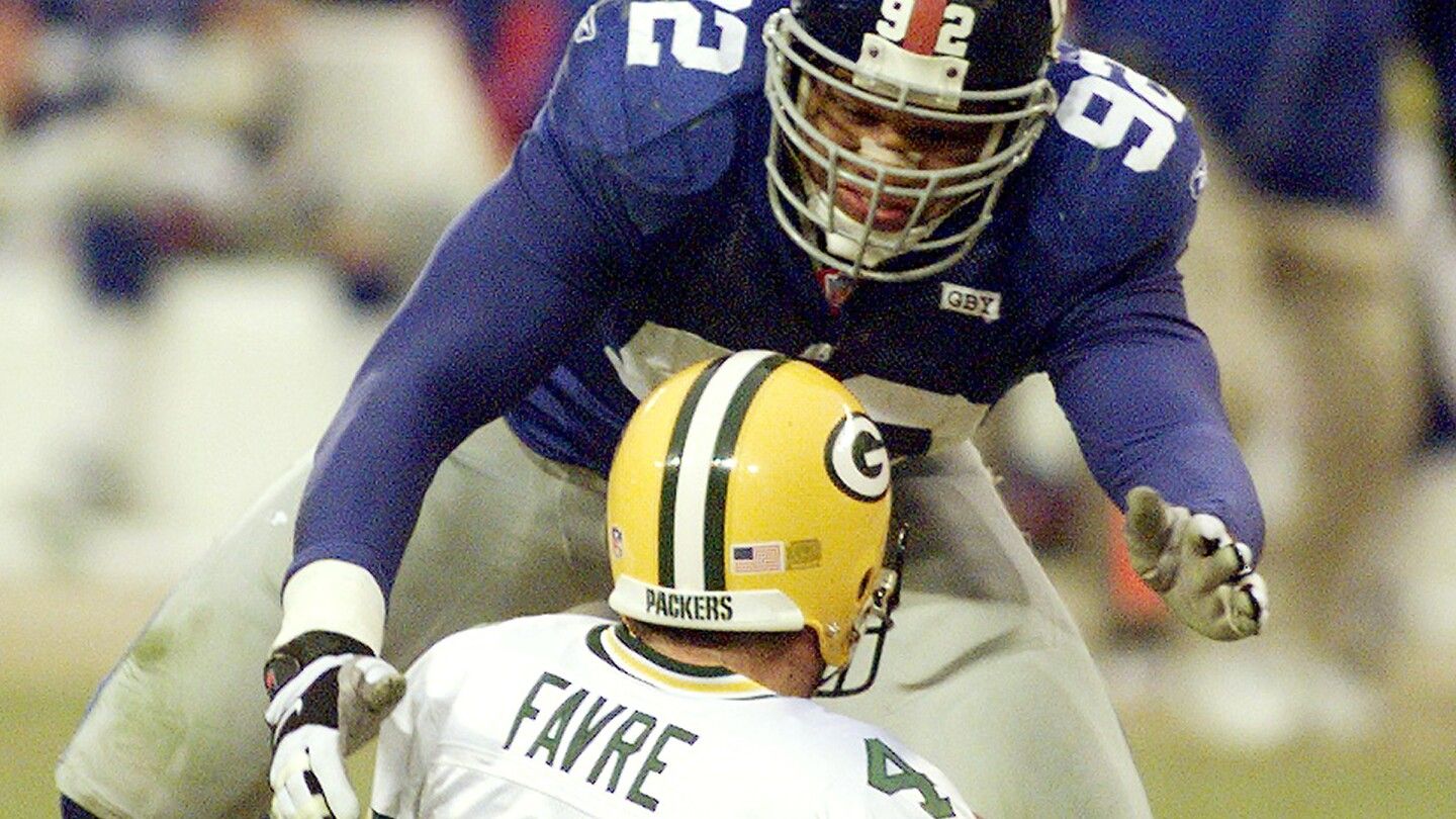 Mark Gastineau still holds grudge over Brett Favre taking a dive for Michael Strahan