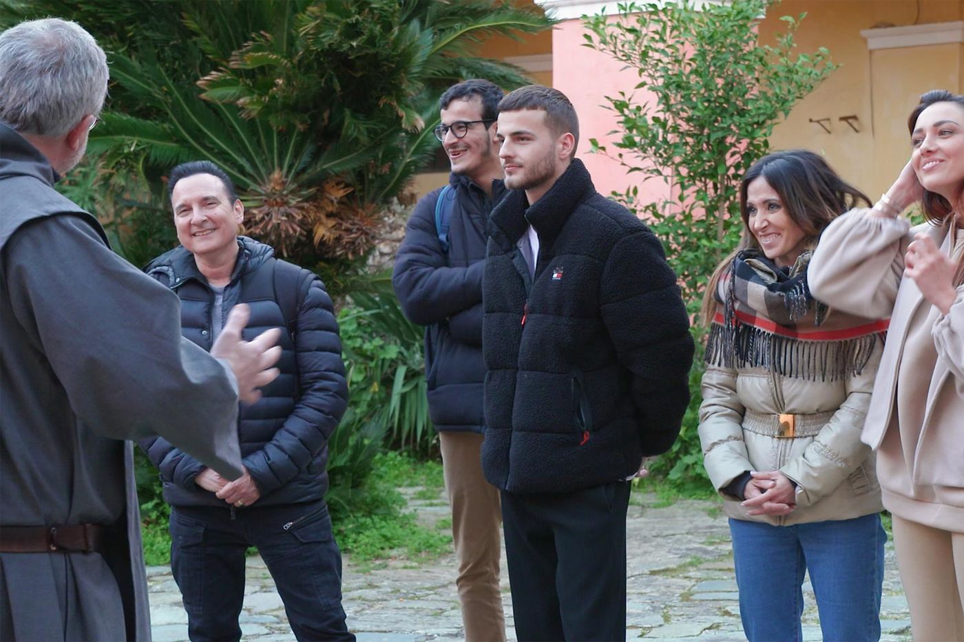 " Bienvenue au monastère " sur C8 : du people au couvent