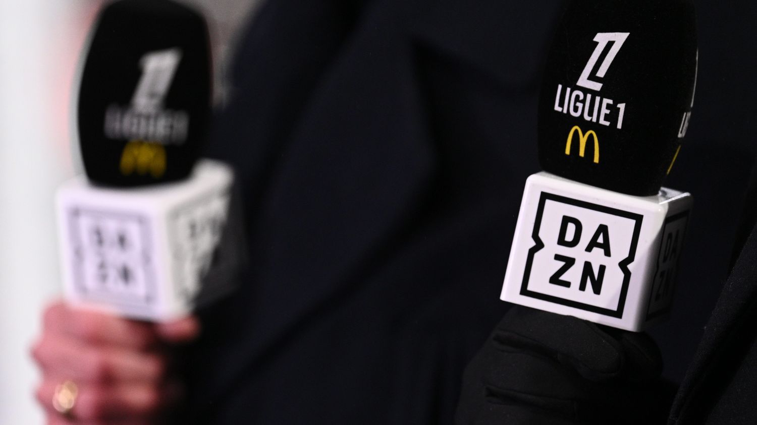 Droits TV de la Ligue 1 : DAZN menace de remettre en question son contrat de diffusion, la LFP convoque un conseil d'administration d'urgence mercredi