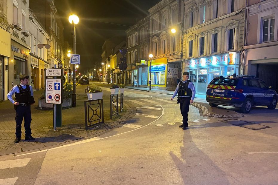 VIDEOS. Prise d'otages dans une agence bancaire LCL à Romilly-sur-Seine : un suspect interpellé après l'intervention du GIGN