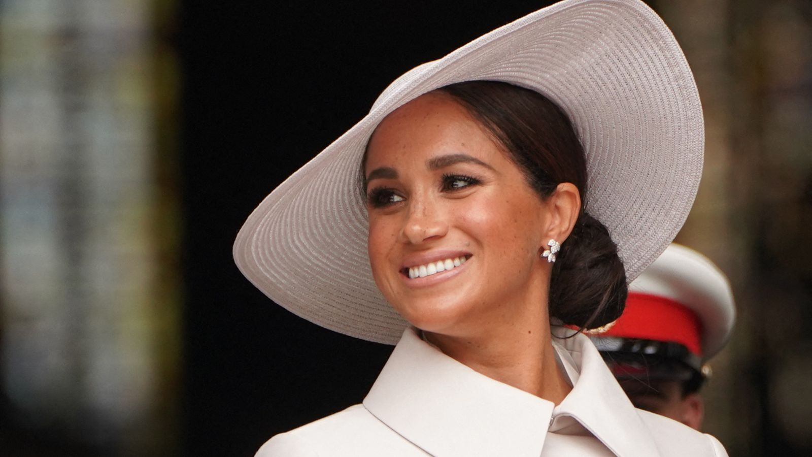 Meghan Markle très affaiblie, sa perte de poids inquiète les internautes !