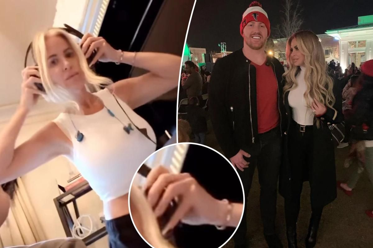 Kim Zolciak ditches ring, in first post since Kroy Biermann divorce news