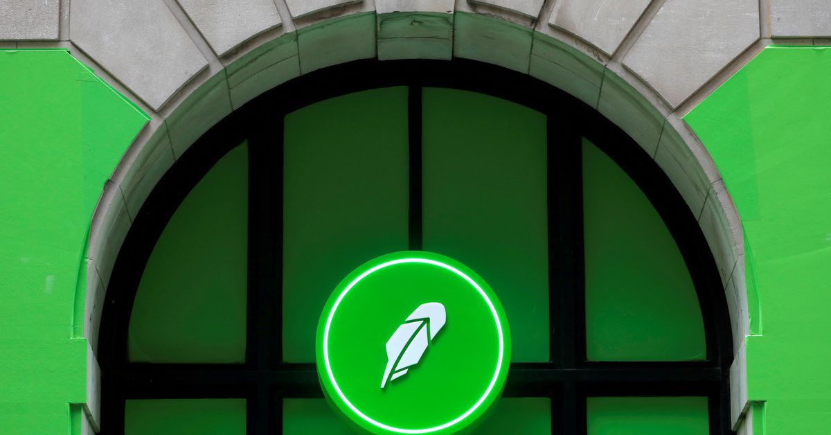 Robinhood beats revenue estimates as rate hikes bolster interest income