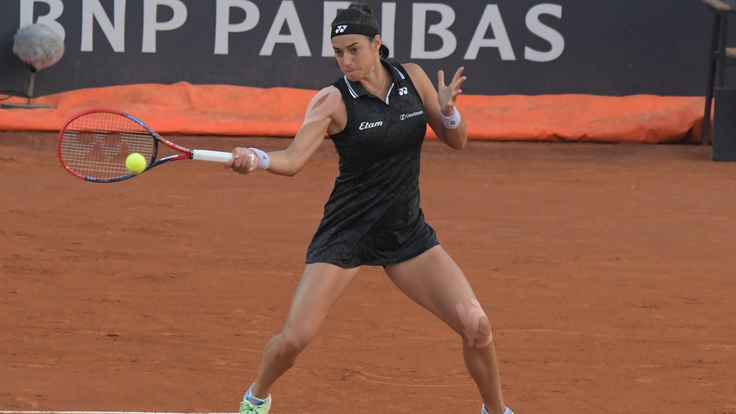 WTA 1000 Rome : Caroline Garcia arrache sa qualification face à Ana Bogdan (6-4, 3-6, 7-5)