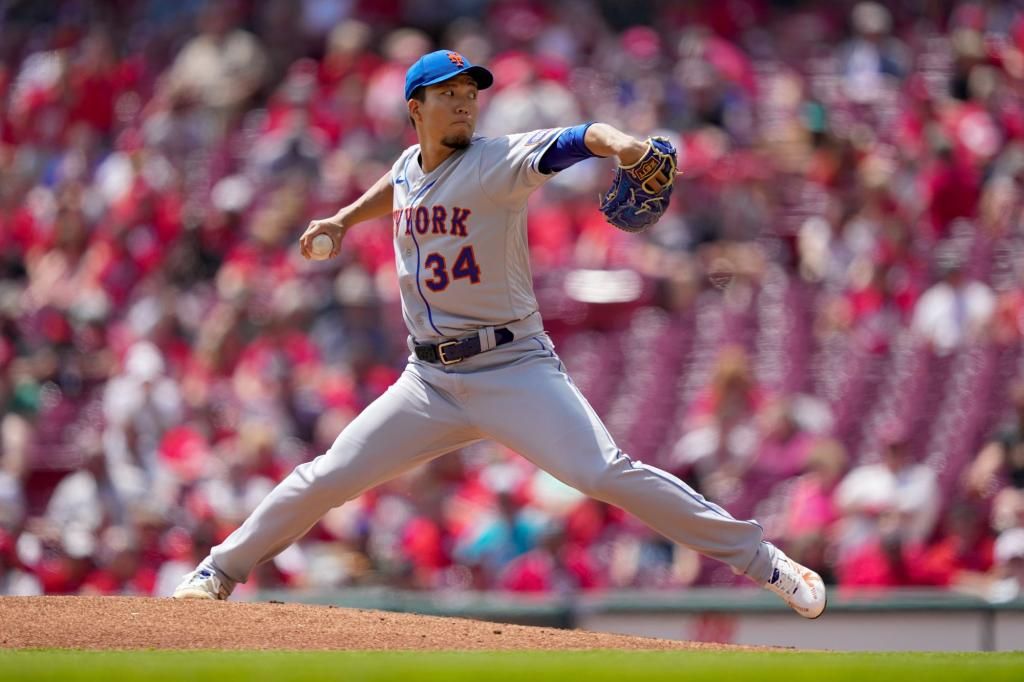 Reeling Mets don't put up a fight in shutout loss to Reds