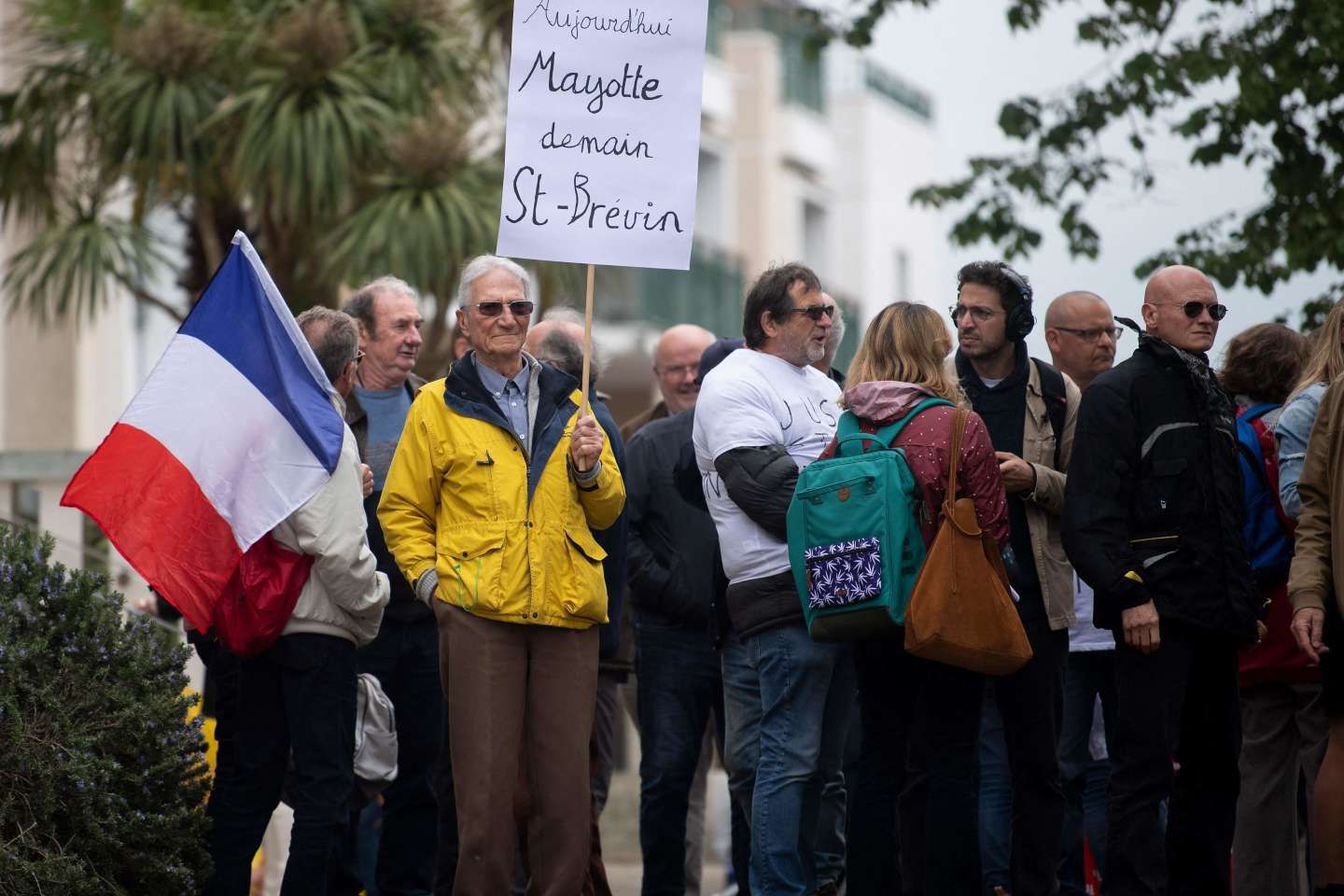 Démission du maire de Saint-Brévin : l’extrême droite et l’Etat pointés du doigt