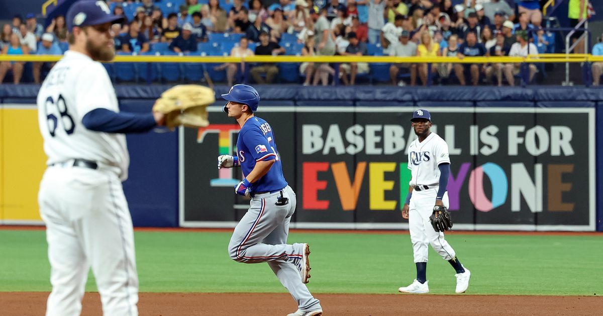 41-22 - Rangers cool off Rays with vigorous 8-4 beating