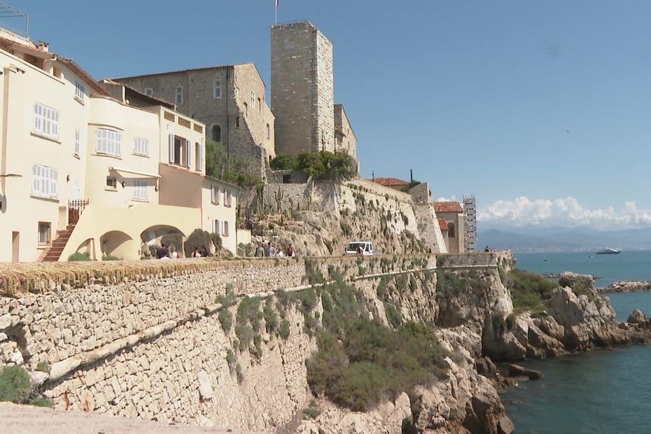 "C'est beaucoup plus joli sans voitures", découvrez la nouvelle promenade des remparts d'Antibes