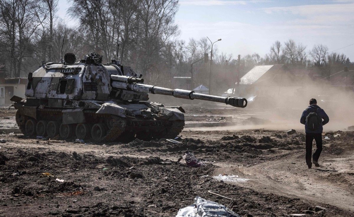 Video Shows Ukraine's 'White Wolves' Laying Waste to Russian Tanks